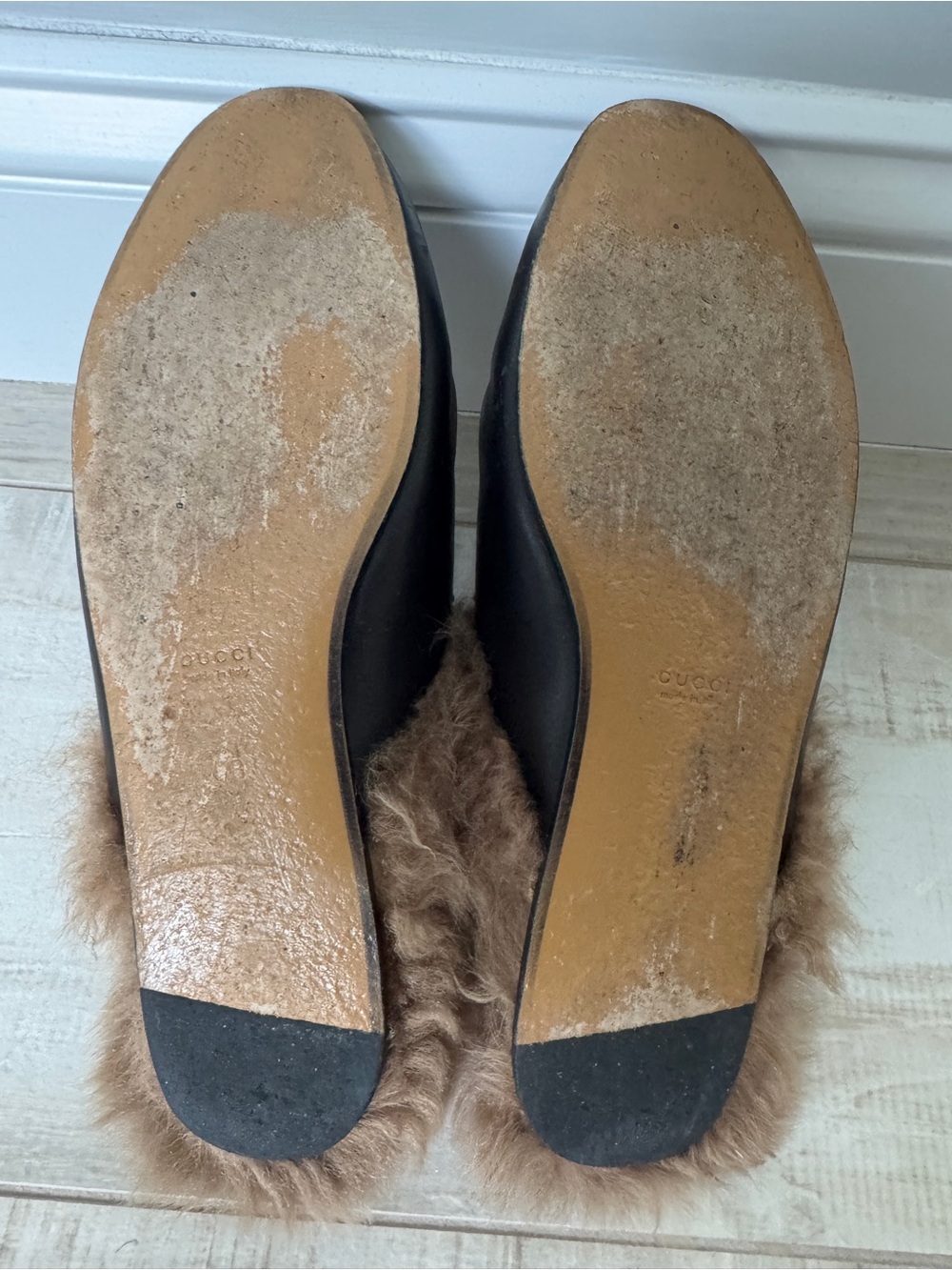 Gucci Black Leather Princetown Fur-Lined Mule with Gold Horsebit - Picture 3 of 8